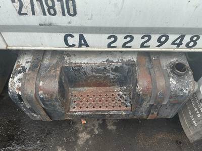 Ford F-700 Right Fuel Tank for a Ford F700