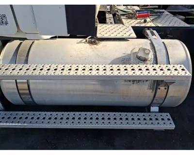 Freightliner Cascadia 113 Left Fuel Tank