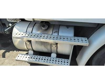 Freightliner Cascadia 113 Right Fuel Tank
