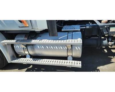 Freightliner Cascadia 113 Left Fuel Tank