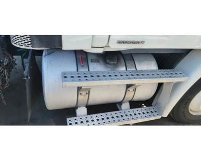 Freightliner Cascadia 113 Right Fuel Tank