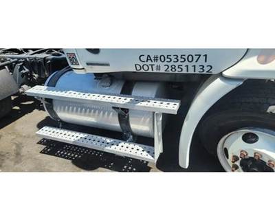 Freightliner Cascadia 113 Right Fuel Tank