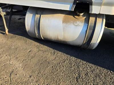 Freightliner Cascadia 125 Right Fuel Tank