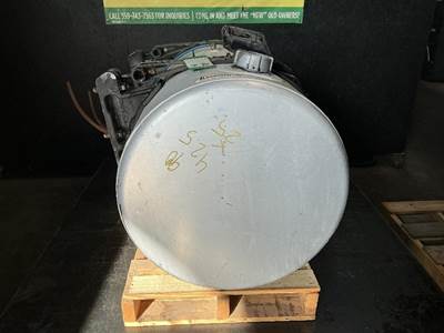 Freightliner Cascadia 125 Right Fuel Tank