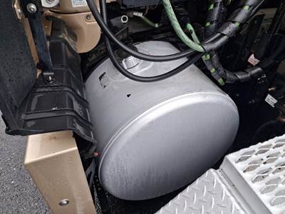Freightliner Cascadia 125 Left Fuel Tank for a Freightliner CASCADIA