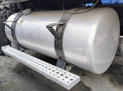 Freightliner Cascadia 125 Left Fuel Tank