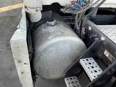 Freightliner Cascadia 125 Left Fuel Tank for a Freightliner CASCADIA