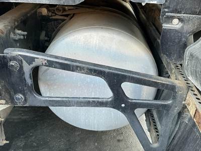 Freightliner Cascadia 125 Right Fuel Tank for a Freightliner CASCADIA