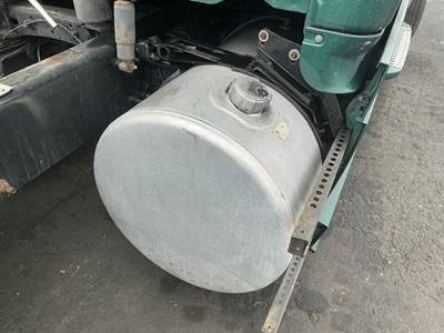 Freightliner Cascadia 125 Right Fuel Tank for a Freightliner CASCADIA