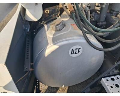 Freightliner Cascadia 125 Left Fuel Tank for a Freightliner CASCADIA