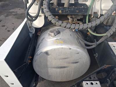 Freightliner Cascadia 126 Left Fuel Tank