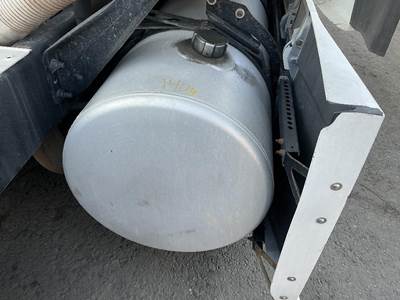 Freightliner Cascadia 126 Right Fuel Tank for a Freightliner CASCADIA
