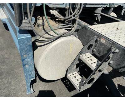 Freightliner Cascadia 126 Fuel Tank for a Freightliner CASCADIA