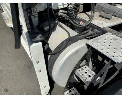 Freightliner Cascadia 126 Fuel Tank for a Freightliner CASCADIA
