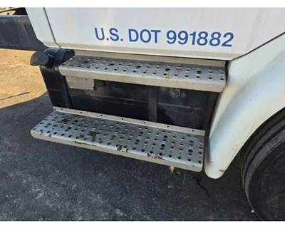 Freightliner FL80 Right Fuel Tank