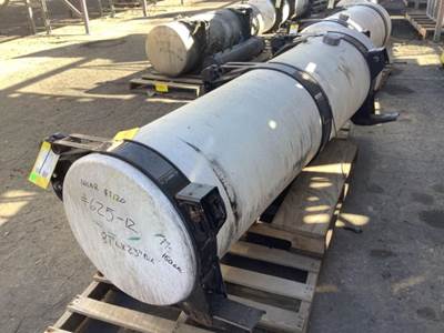 Freightliner ST120 Right Fuel Tank