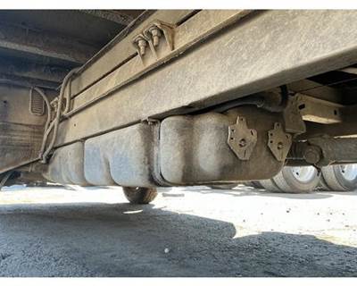 Freightliner Sprinter Left Fuel Tank for a Freightliner SPRINTER 3500