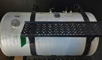 International 8600 Right Fuel Tank