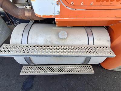 International 9200i Fuel Tank