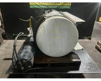 International 9200i Right Fuel Tank