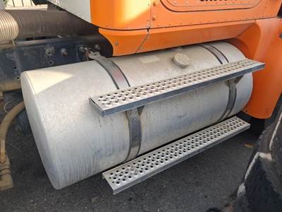 International 9400i Right Fuel Tank