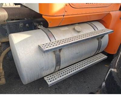 International 9400i Right Fuel Tank