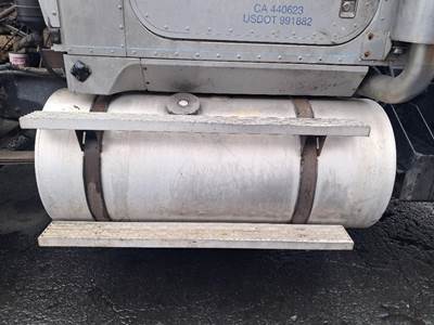 International F9370 Left Fuel Tank for a International F-9370