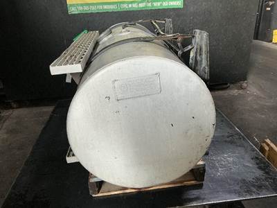 International F9370 Left Fuel Tank for a International F-9370