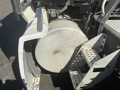 International LT625 Fuel Tank