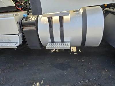 International RH613 Left Fuel Tank