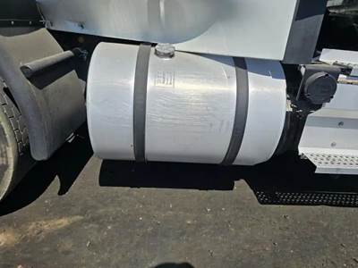 International RH613 Right Fuel Tank