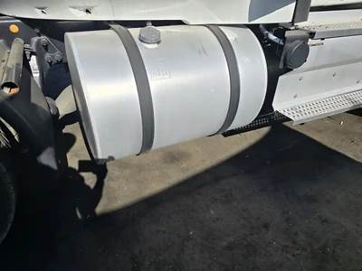 International RH613 Right Fuel Tank