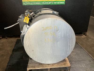 International RH613 Right Fuel Tank