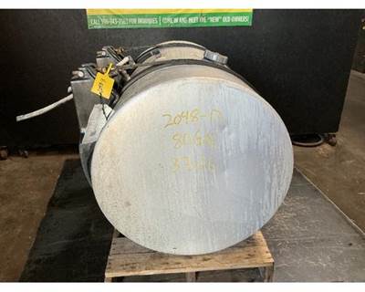 International RH613 Right Fuel Tank