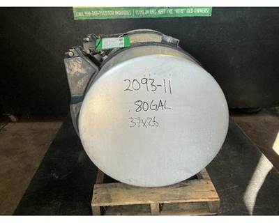 International RH613 Right Fuel Tank