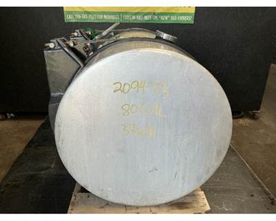 International RH613 Right Fuel Tank