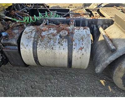 International RH613 Right Fuel Tank