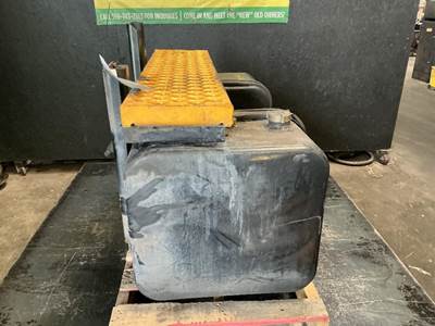 Kalmar Ottawa Left Fuel Tank for a Kalmar Ottawa 4x2