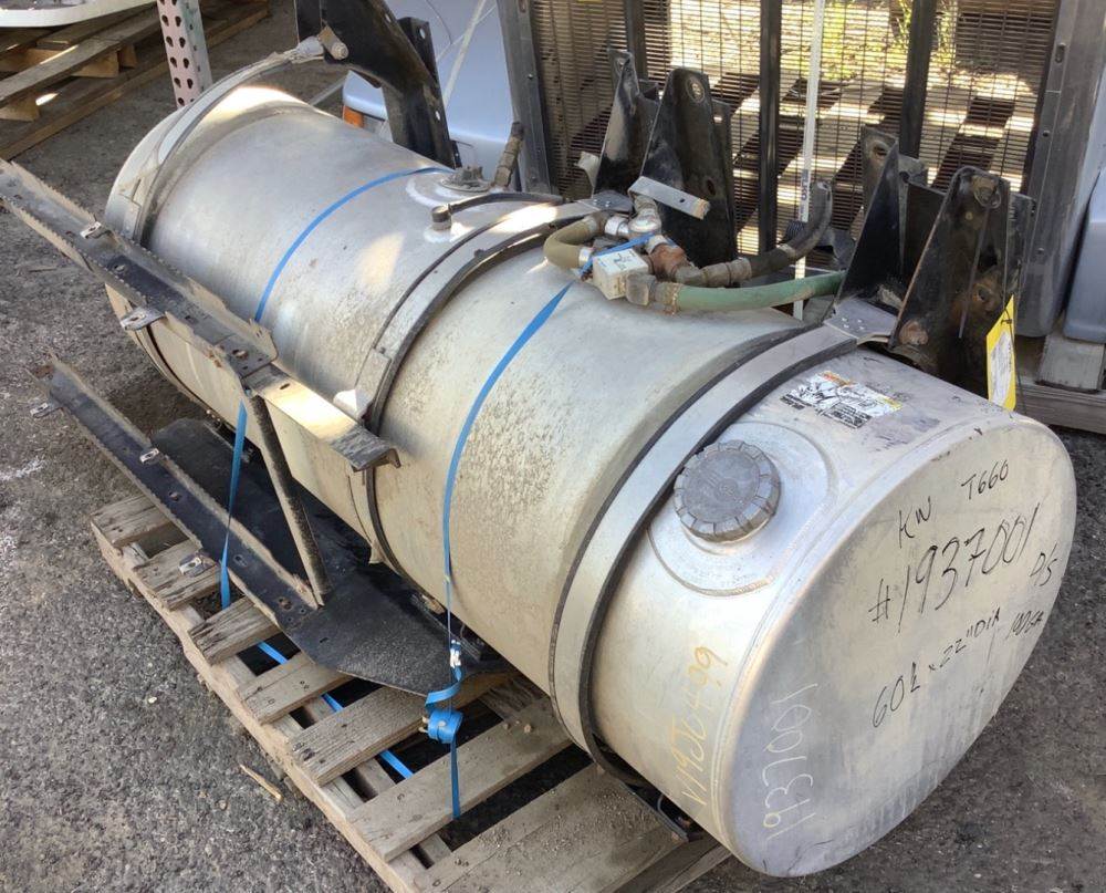 2013 Kenworth T660 Left Fuel Tank For Sale Fresno, CA 1937001