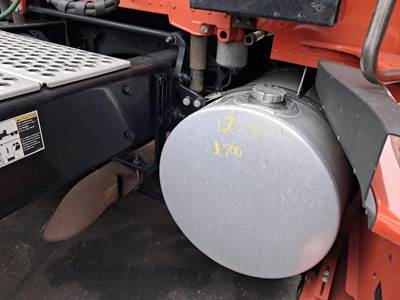 Kenworth T680 Right Fuel Tank