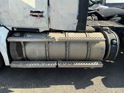 Kenworth T680 Left Fuel Tank