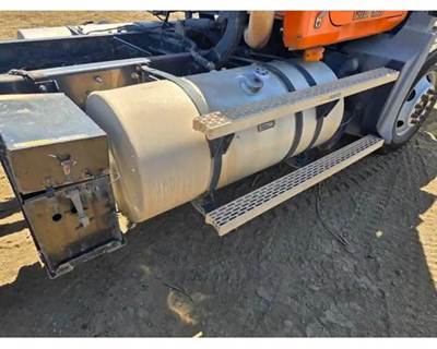 Mack CH612 Right Fuel Tank