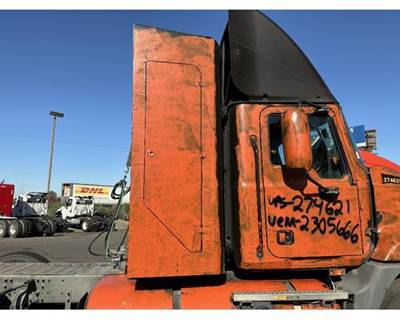 Mack CXU633T Fuel Tank