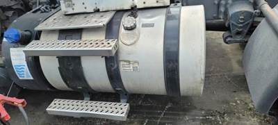 Mack Pinnacle CXU612 Left Fuel Tank for a Mack CXU612