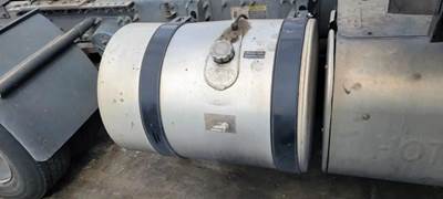Mack Pinnacle CXU612 Right Fuel Tank for a Mack CXU612
