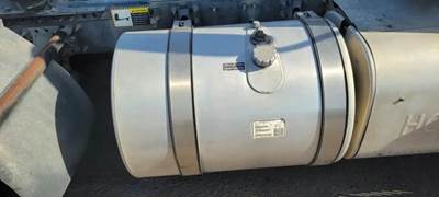 Mack Pinnacle CXU612 Right Fuel Tank for a Mack CXU612