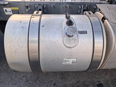 Mack Pinnacle CXU612 Fuel Tank for a Mack CXU612