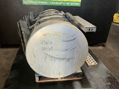 Mack Pinnacle CXU612 Left Fuel Tank for a Mack CXU612