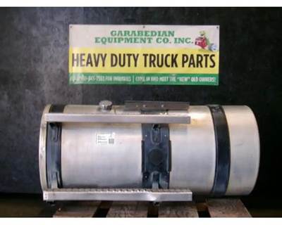 Mack Pinnacle CXU612 Left Fuel Tank for a Mack CXU612
