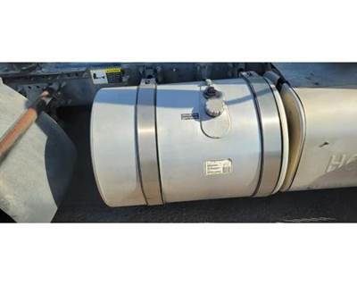 Mack Pinnacle CXU612 Right Fuel Tank for a Mack CXU612